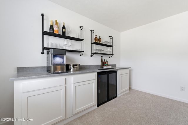 17110 Meander Way, Louisville, KY 40245