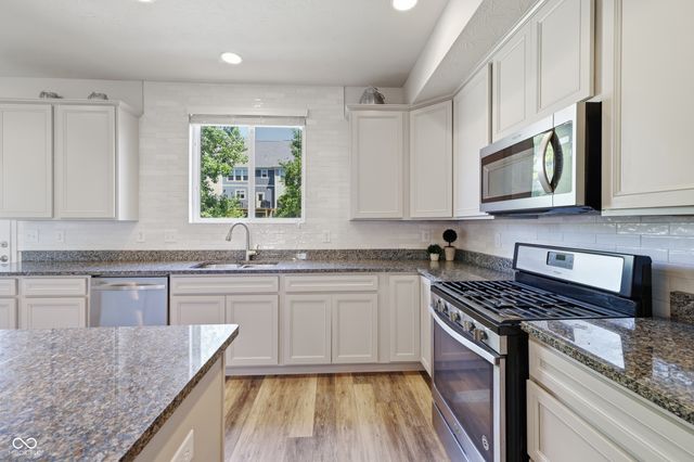 16067 Barringer Court, Westfield, IN 46074