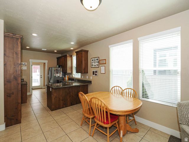 10326 S MILLERTON DR, South Jordan, UT 84009