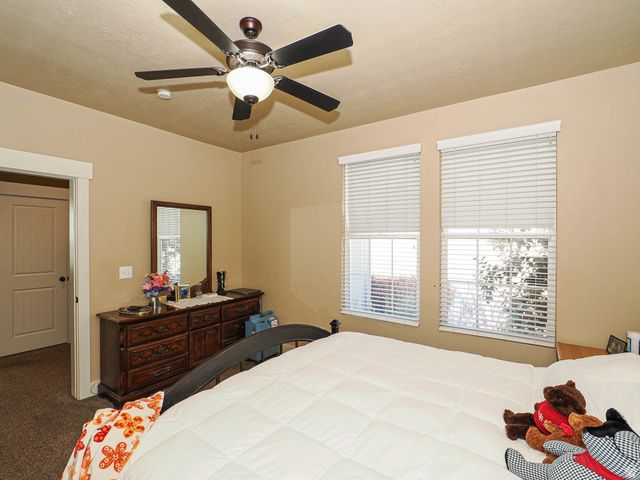 10326 S MILLERTON DR, South Jordan, UT 84009