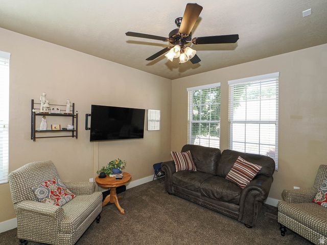 10326 S MILLERTON DR, South Jordan, UT 84009