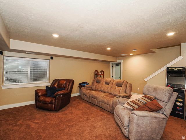 10326 S MILLERTON DR, South Jordan, UT 84009
