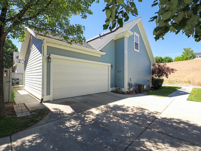 10326 S MILLERTON DR, South Jordan, UT 84009