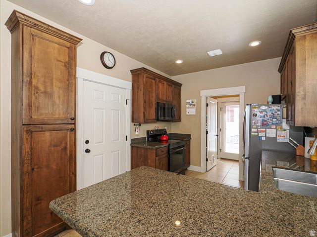 10326 S MILLERTON DR, South Jordan, UT 84009