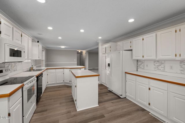 2850 Sanderford Road, Raleigh, NC 27610