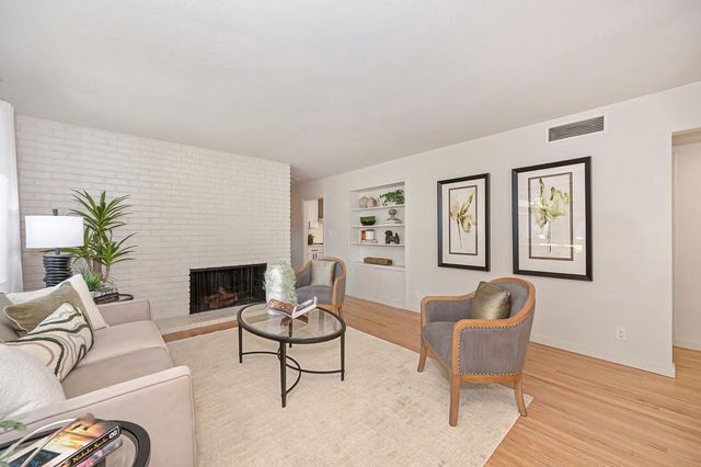813 Columbia Dr, Sacramento, CA 95864