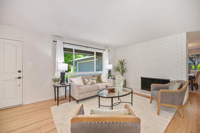813 Columbia Dr, Sacramento, CA 95864
