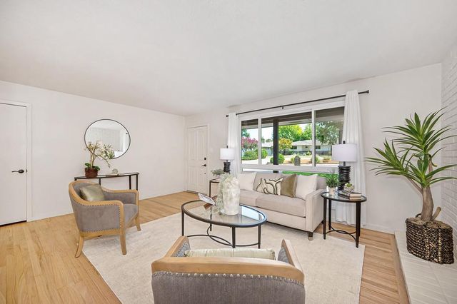813 Columbia Dr, Sacramento, CA 95864