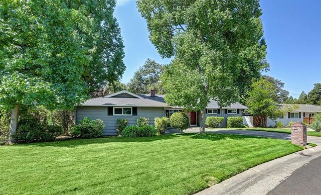 813 Columbia Dr, Sacramento, CA 95864