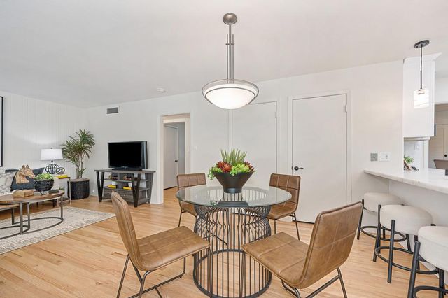 813 Columbia Dr, Sacramento, CA 95864