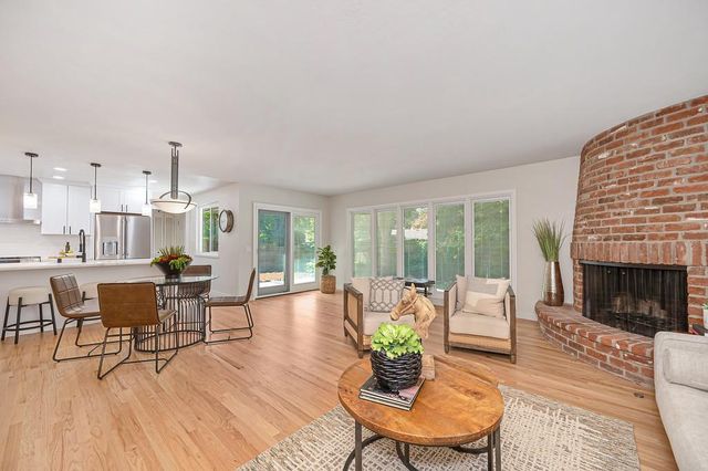813 Columbia Dr, Sacramento, CA 95864