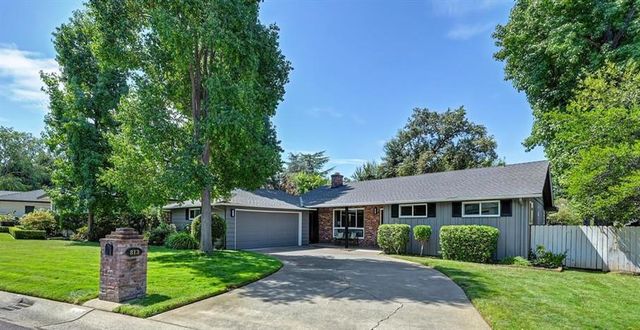 813 Columbia Dr, Sacramento, CA 95864