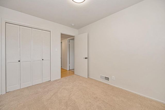813 Columbia Dr, Sacramento, CA 95864