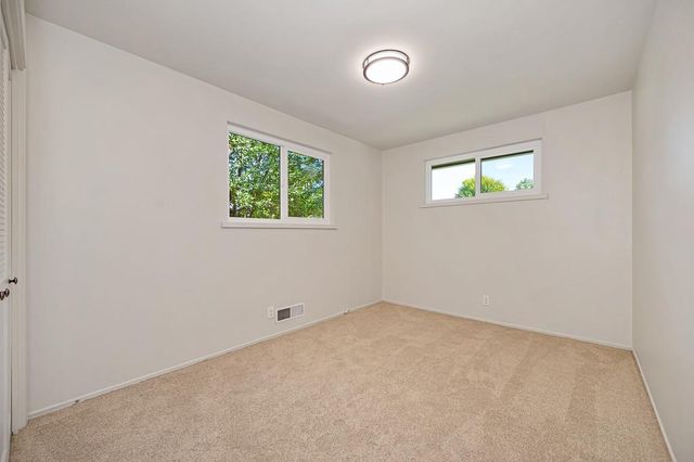 813 Columbia Dr, Sacramento, CA 95864