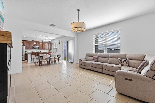 5640 CAMILLA STREET, St Cloud, FL 34771