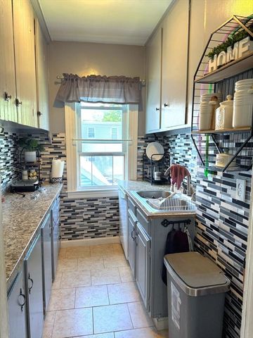 9 Watson Street, Lowell, MA 01852