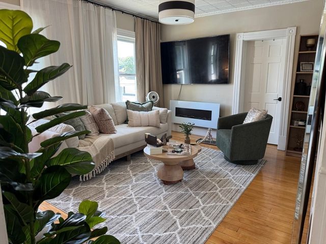 9 Watson Street, Lowell, MA 01852