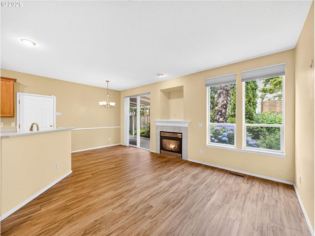 8577 Sw BELLFLOWER St, Portland, OR 97224