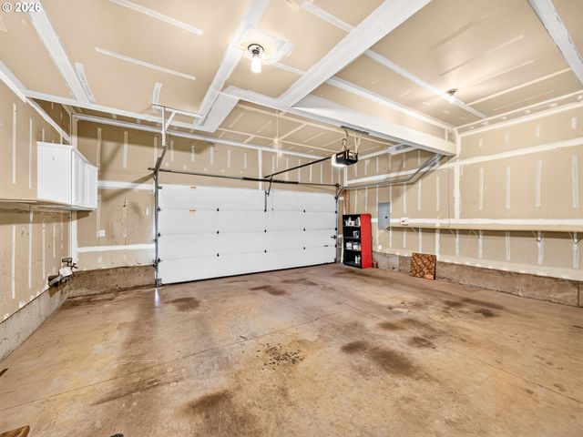 8577 Sw BELLFLOWER St, Portland, OR 97224
