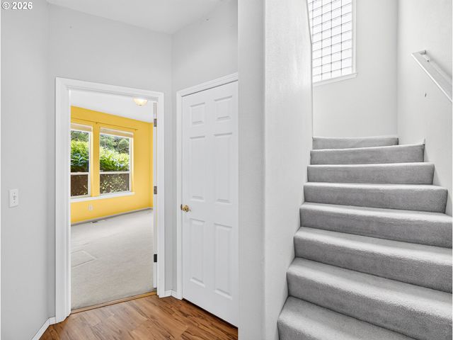 8577 Sw BELLFLOWER St, Portland, OR 97224