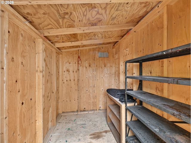 8577 Sw BELLFLOWER St, Portland, OR 97224