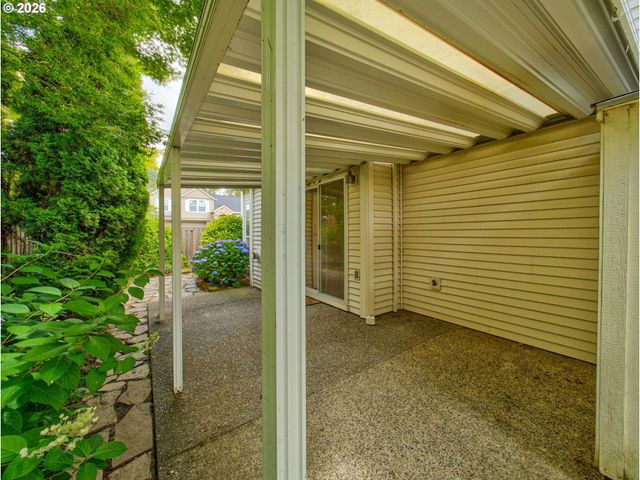 8577 Sw BELLFLOWER St, Portland, OR 97224