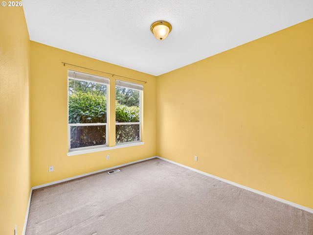 8577 Sw BELLFLOWER St, Portland, OR 97224