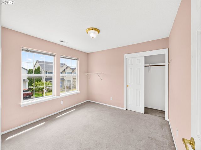 8577 Sw BELLFLOWER St, Portland, OR 97224