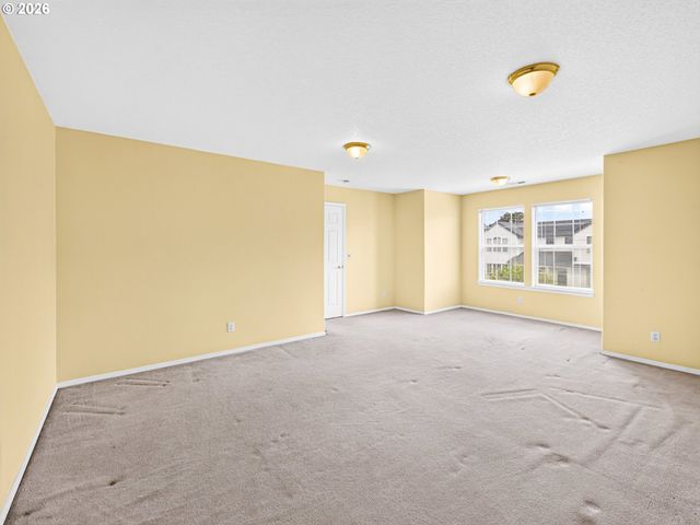 8577 Sw BELLFLOWER St, Portland, OR 97224