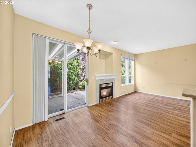 8577 Sw BELLFLOWER St, Portland, OR 97224