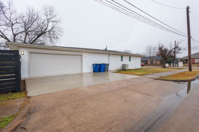 2540 Prichard Lane, Dallas, TX 75227