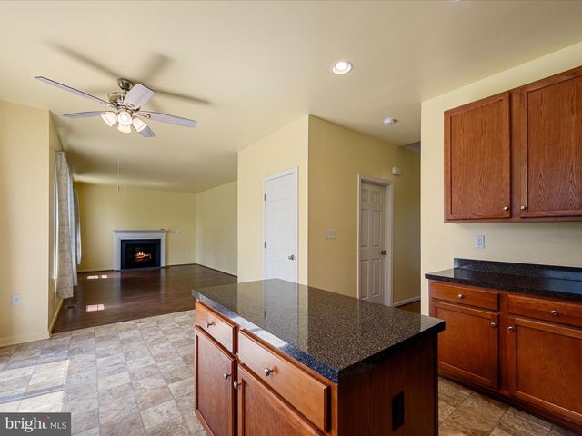 111 CACAPON LN, Cross Junction, VA 22625