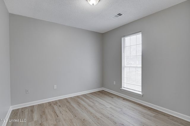 5750 Sparrow Run, Olive Branch, MS 38654