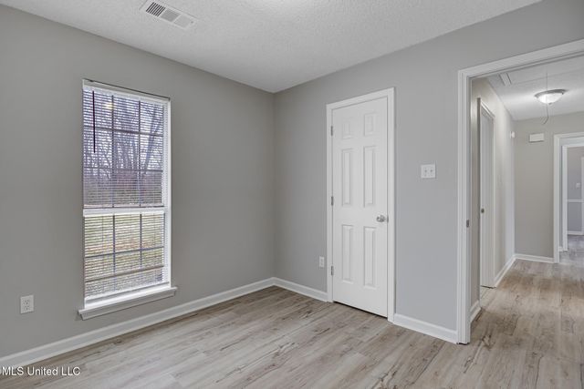 5750 Sparrow Run, Olive Branch, MS 38654