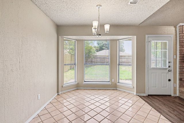 2608 Green Ridge Street, Fort Worth, TX 76133