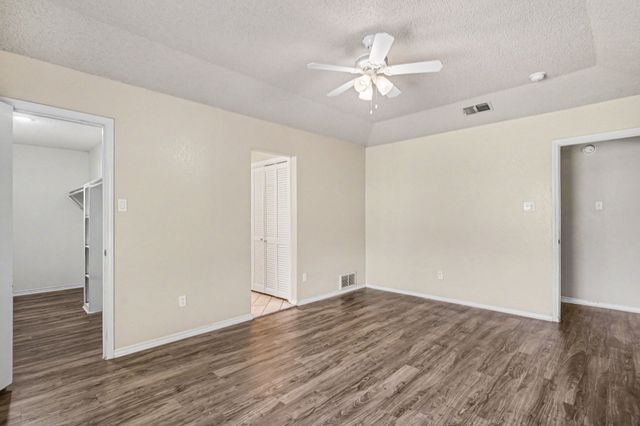 2608 Green Ridge Street, Fort Worth, TX 76133