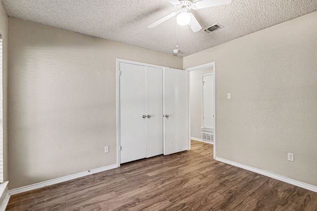 2608 Green Ridge Street, Fort Worth, TX 76133