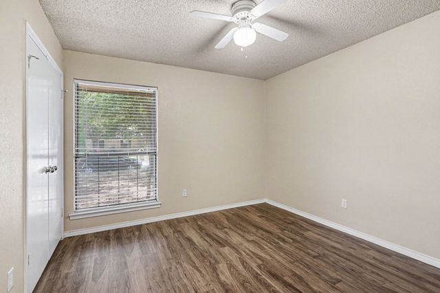 2608 Green Ridge Street, Fort Worth, TX 76133