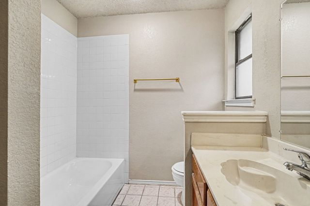 2608 Green Ridge Street, Fort Worth, TX 76133