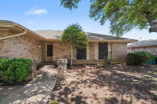 2608 Green Ridge Street, Fort Worth, TX 76133