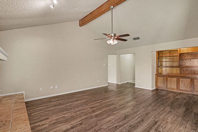 2608 Green Ridge Street, Fort Worth, TX 76133