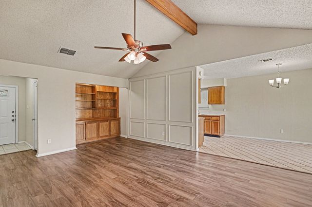 2608 Green Ridge Street, Fort Worth, TX 76133