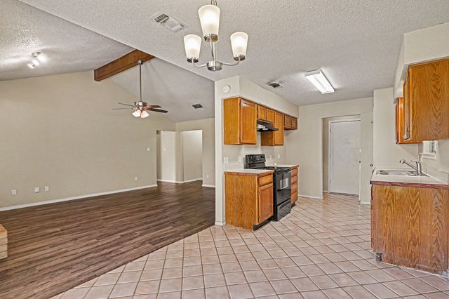 2608 Green Ridge Street, Fort Worth, TX 76133