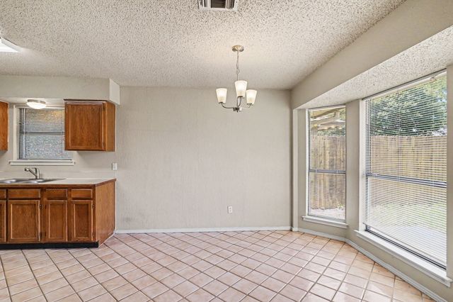 2608 Green Ridge Street, Fort Worth, TX 76133