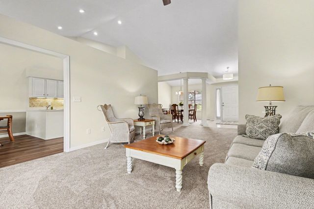 242 Cottonwood Ln., Conway, SC 29526
