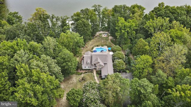 30 IRONWOOD, Montross, VA 22520