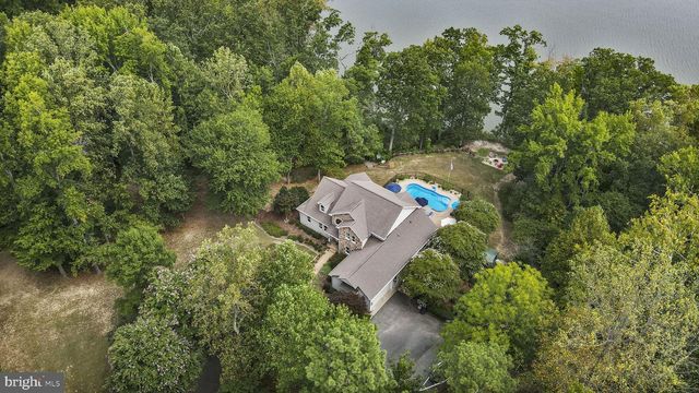 30 IRONWOOD, Montross, VA 22520