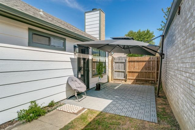 1332 Cedar Ridge Drive, Lewisville, TX 75067