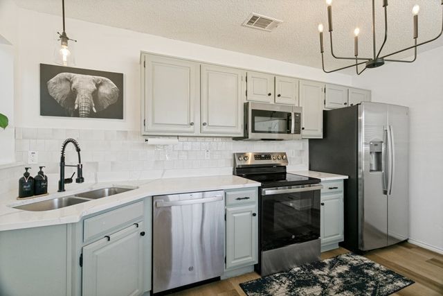 1332 Cedar Ridge Drive, Lewisville, TX 75067