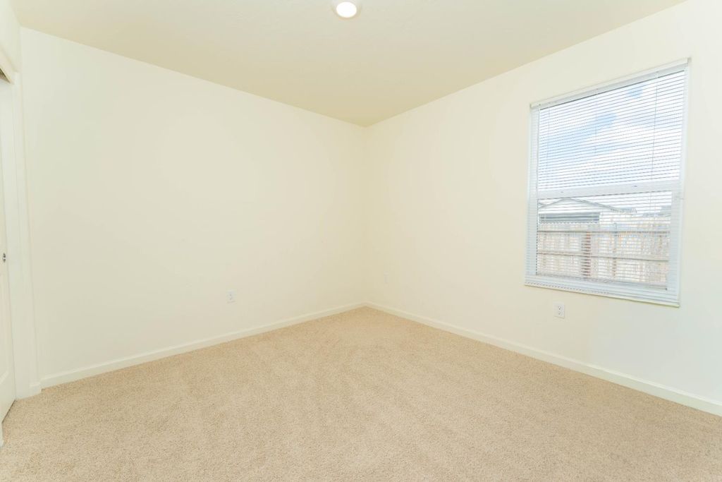 Image 15 of property listing at 563 Blue Ridge Street, Tulare, CA 93274